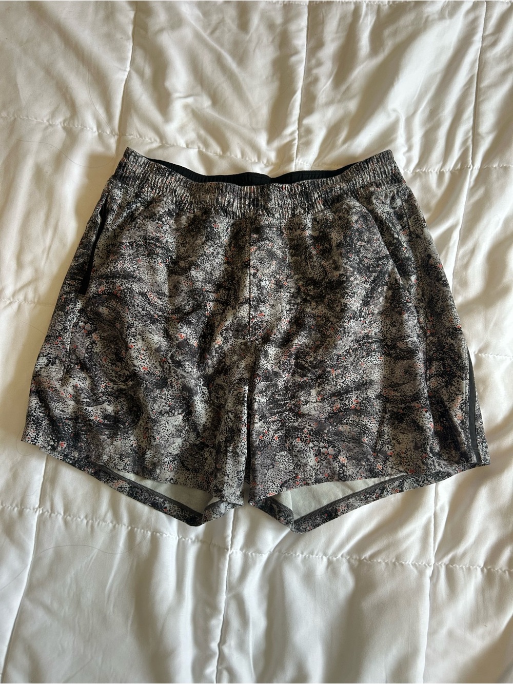 Lululemon 5 inch Pacebreakers Linerless